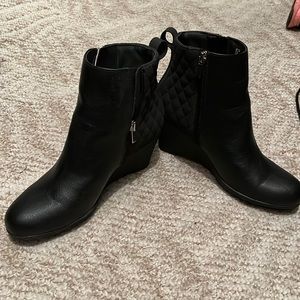 Ankle boots, excellent condition, new